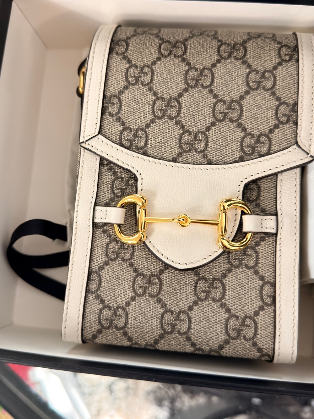 Gucci Beige Monogram Crossbody with White Trim and Gold Horsebit - Picture 5 of 16